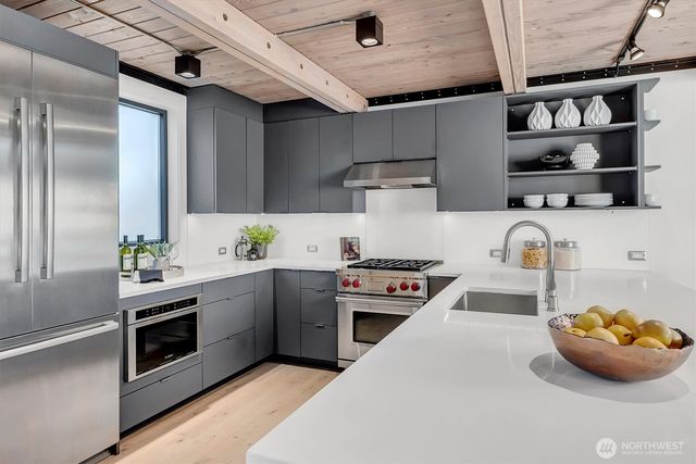 305 Lee Street, Seattle, WA 98109