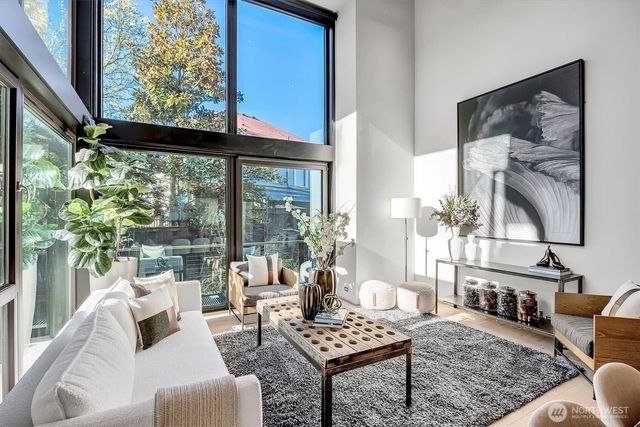 305 Lee Street, Seattle, WA 98109