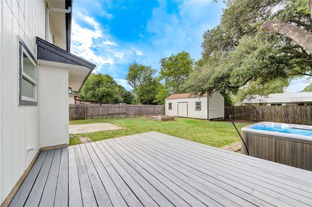 10070 Woodland Village DR, Austin, TX 78750