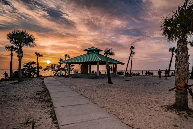 1112 N FLORIDA AVENUE, Tarpon Springs, FL 34688