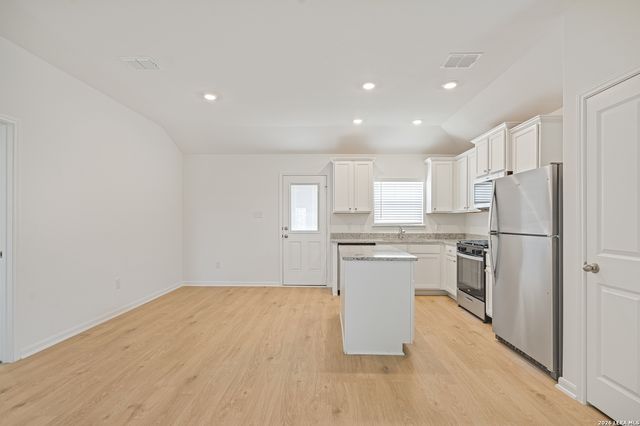 11813 Luckey Villa, San Antonio, TX 78252