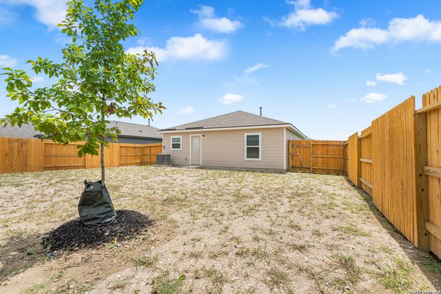 11813 Luckey Villa, San Antonio, TX 78252