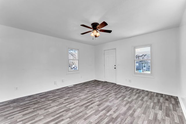 2105 N Elizabeth Avenue, Springfield, MO 65803