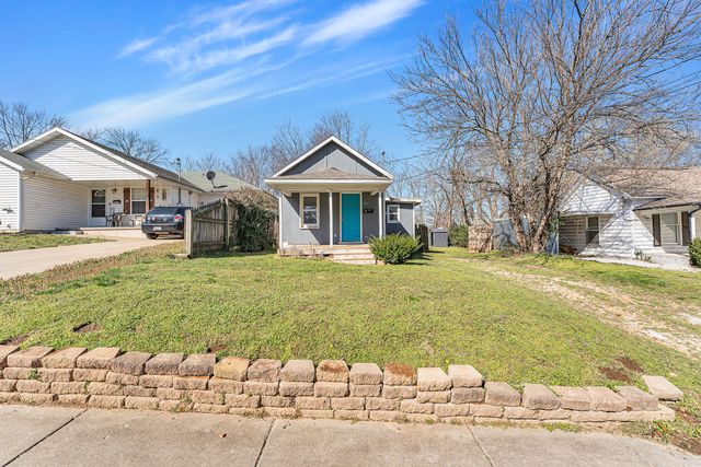 2105 N Elizabeth Avenue, Springfield, MO 65803
