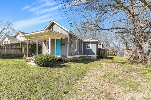 2105 N Elizabeth Avenue, Springfield, MO 65803