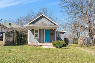 2105 N Elizabeth Avenue, Springfield, MO 65803