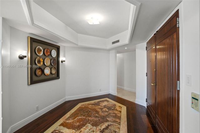 19355 Turnberry Way 25GR, Aventura, FL 33180