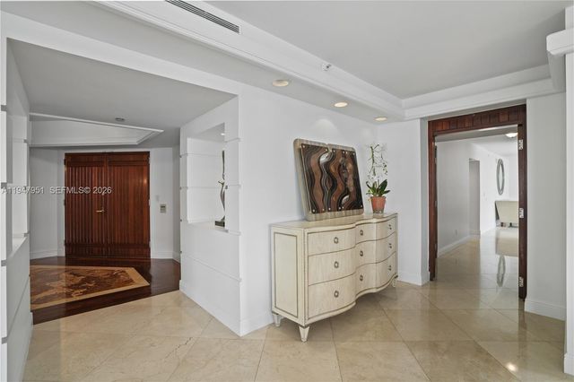 19355 Turnberry Way 25GR, Aventura, FL 33180