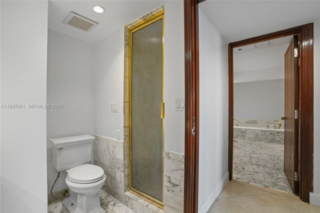 19355 Turnberry Way 25GR, Aventura, FL 33180