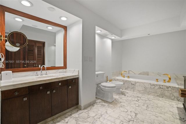 19355 Turnberry Way 25GR, Aventura, FL 33180