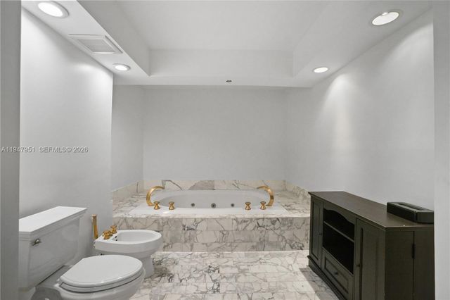 19355 Turnberry Way 25GR, Aventura, FL 33180