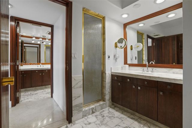 19355 Turnberry Way 25GR, Aventura, FL 33180