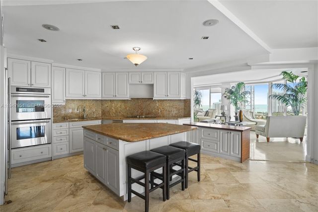 19355 Turnberry Way 25GR, Aventura, FL 33180