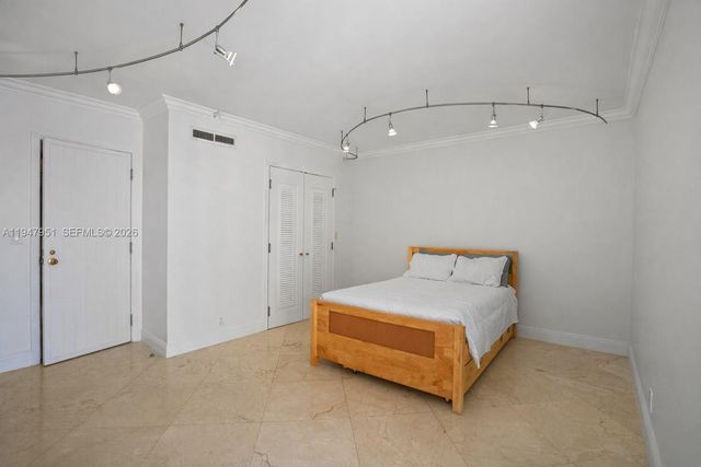 19355 Turnberry Way 25GR, Aventura, FL 33180