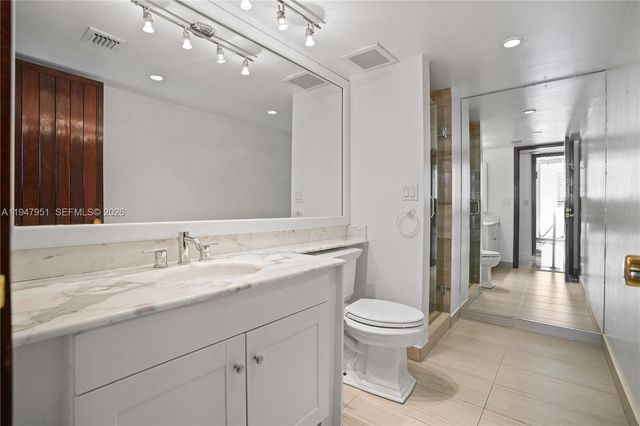 19355 Turnberry Way 25GR, Aventura, FL 33180