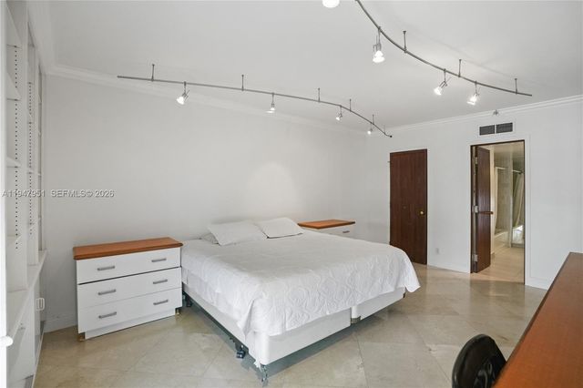 19355 Turnberry Way 25GR, Aventura, FL 33180