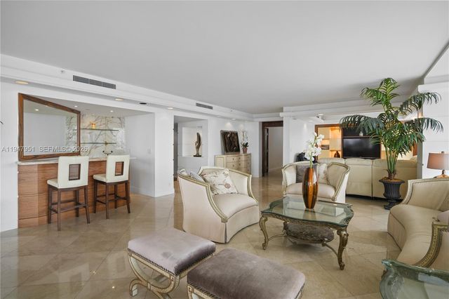 19355 Turnberry Way 25GR, Aventura, FL 33180