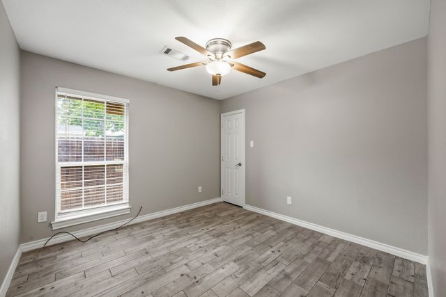 521-525 Gilcrease Street, Van Alstyne, TX 75495