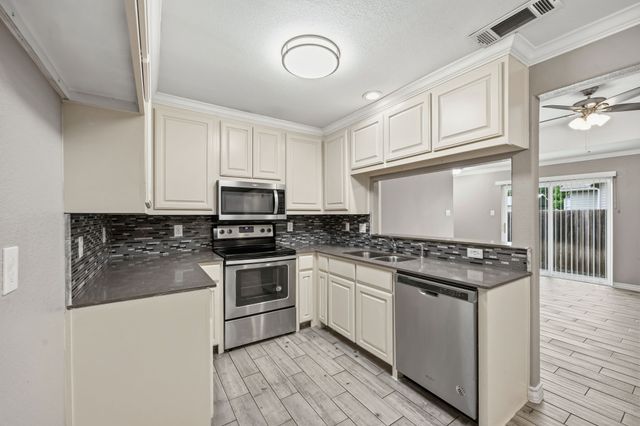 521-525 Gilcrease Street, Van Alstyne, TX 75495