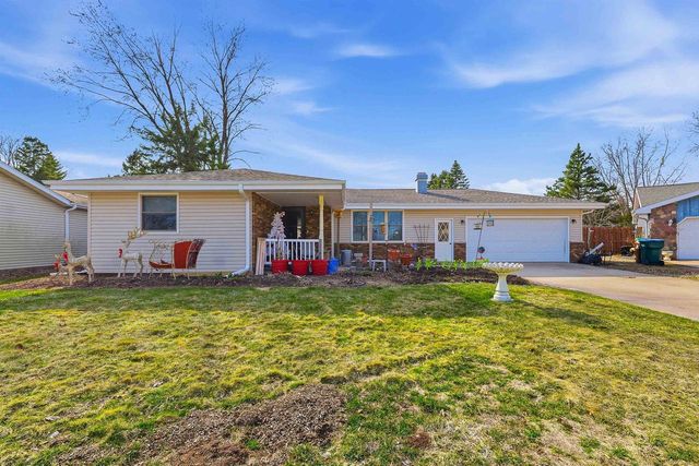 2149 N Connies Court, Appleton, WI 54914
