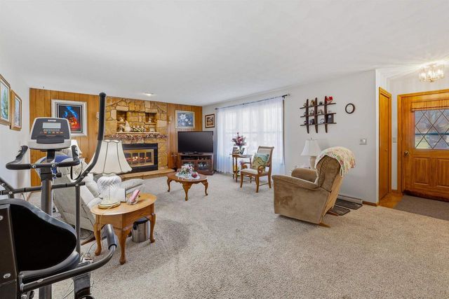 2149 N Connies Court, Appleton, WI 54914