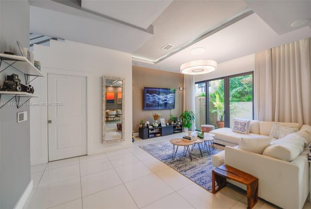 3318 Day Ave 7, Miami, FL 33133