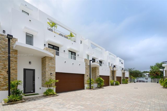 3318 Day Ave 7, Miami, FL 33133