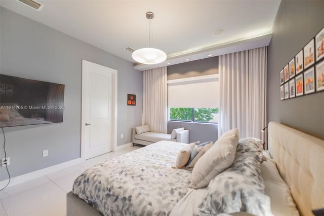 3318 Day Ave 7, Miami, FL 33133