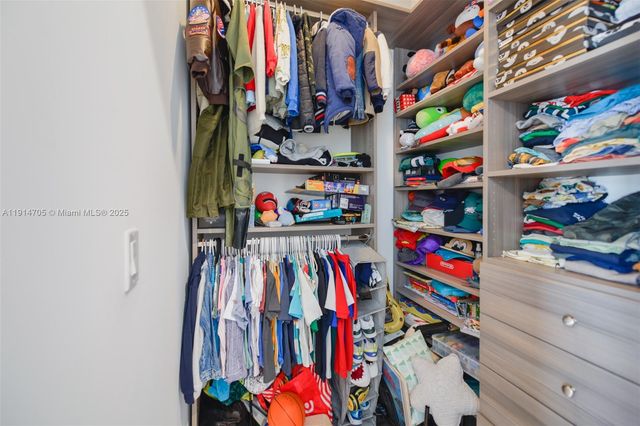 3318 Day Ave 7, Miami, FL 33133