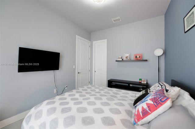 3318 Day Ave 7, Miami, FL 33133