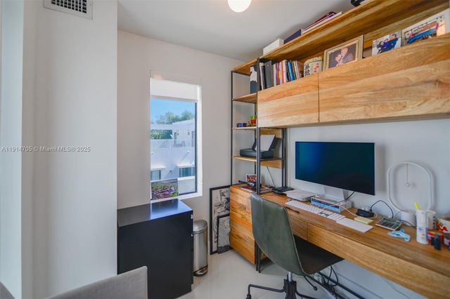 3318 Day Ave 7, Miami, FL 33133