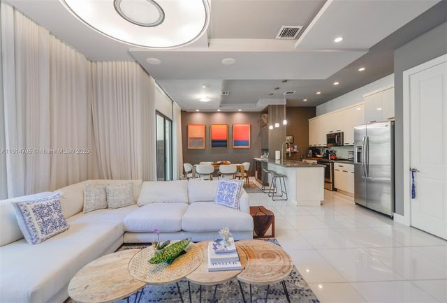 3318 Day Ave 7, Miami, FL 33133