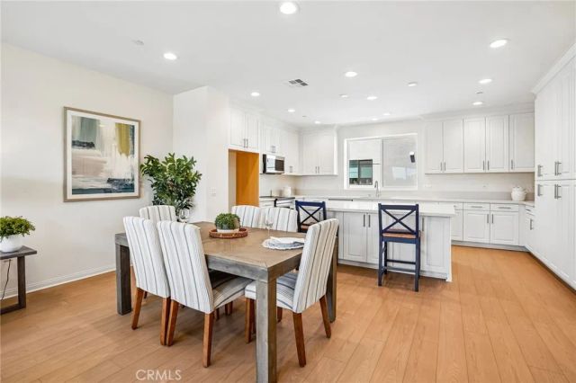 5876 Linden Ave Avenue 9, Long Beach, CA 90805
