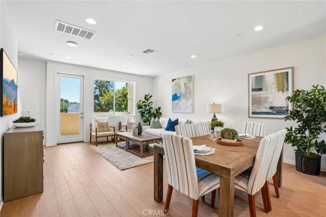 5876 Linden Ave Avenue 9, Long Beach, CA 90805