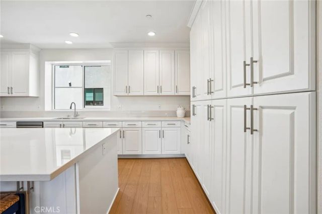5876 Linden Ave Avenue 9, Long Beach, CA 90805