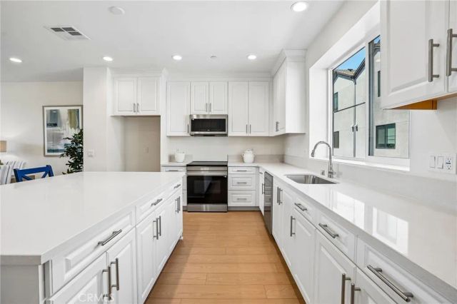 5876 Linden Ave Avenue 9, Long Beach, CA 90805