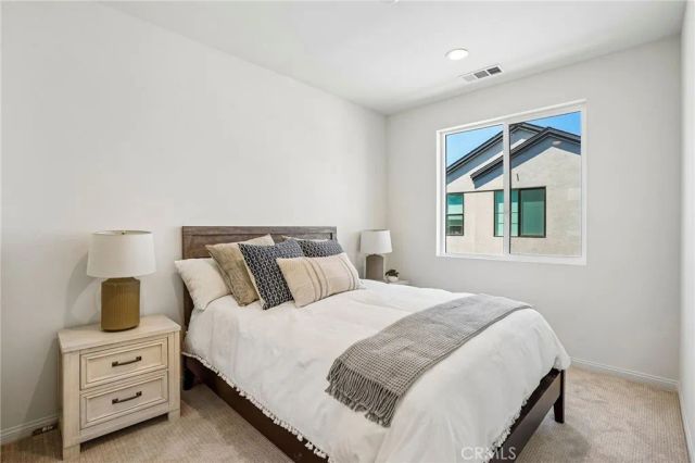 5876 Linden Ave Avenue 9, Long Beach, CA 90805
