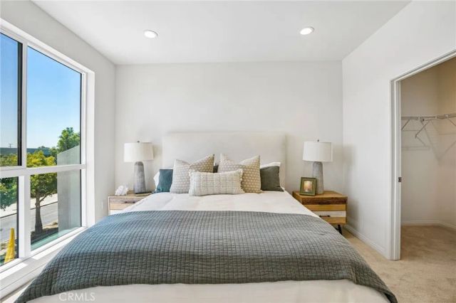 5876 Linden Ave Avenue 9, Long Beach, CA 90805
