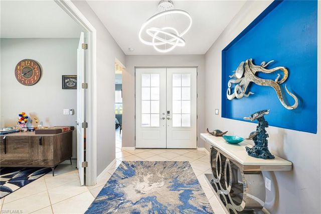 1262 N Gator CIR, Cape Coral, FL 33909