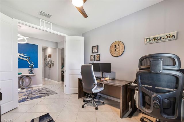 1262 N Gator CIR, Cape Coral, FL 33909