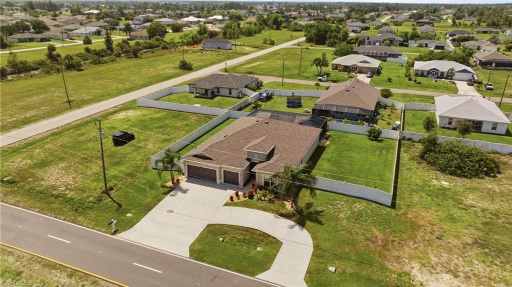 1262 N Gator CIR, CAPE CORAL, FL 33909 — photo 2