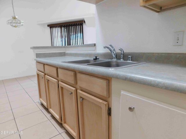 8695 PILGRIMAGE Circle, El Paso, TX 79912