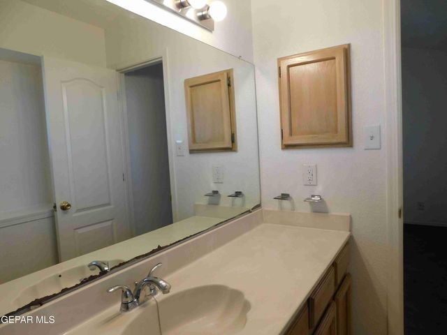 8695 PILGRIMAGE Circle, El Paso, TX 79912