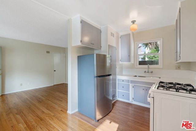 3502 La Clede Avenue, Los Angeles, CA 90039