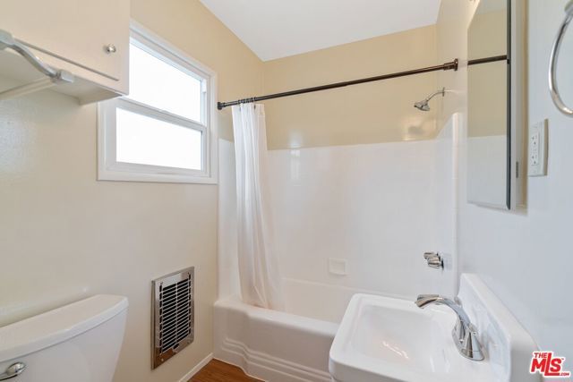 3502 La Clede Avenue, Los Angeles, CA 90039