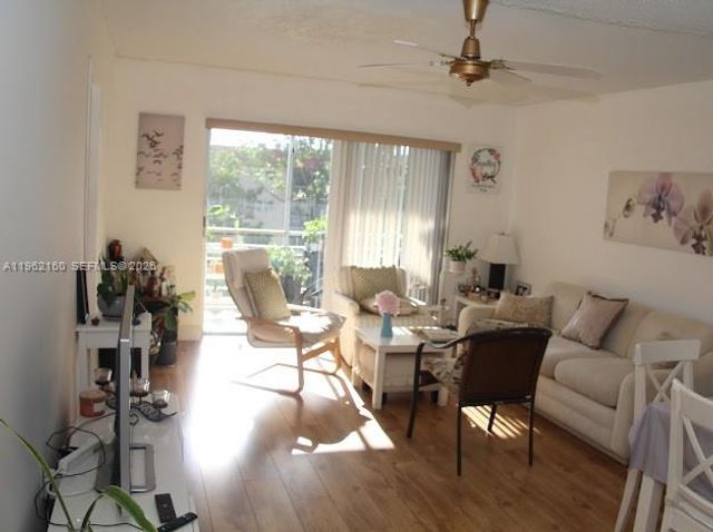 8000 N Sunrise Lakes Dr 309, Sunrise, FL 33322