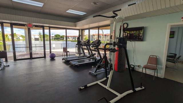 8000 N Sunrise Lakes Dr 309, Sunrise, FL 33322