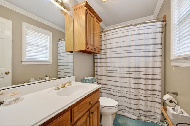 207 Gayle Circle, Bells, TX 75414