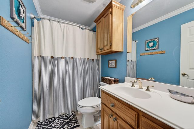 207 Gayle Circle, Bells, TX 75414