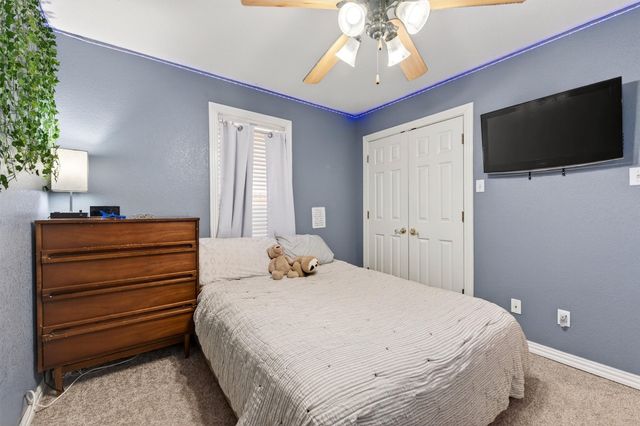 207 Gayle Circle, Bells, TX 75414